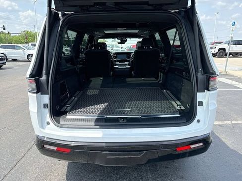 Used 2024 Jeep Grand Wagoneer L Series III w/ Quick Order Packagew 28T AWD/4WD image 25