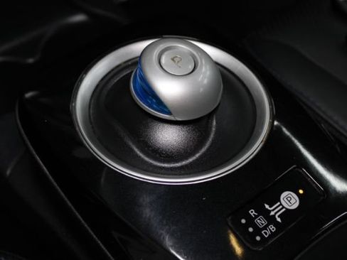 Used 2015 Nissan Leaf SL w/ Premium Package FWD image 21