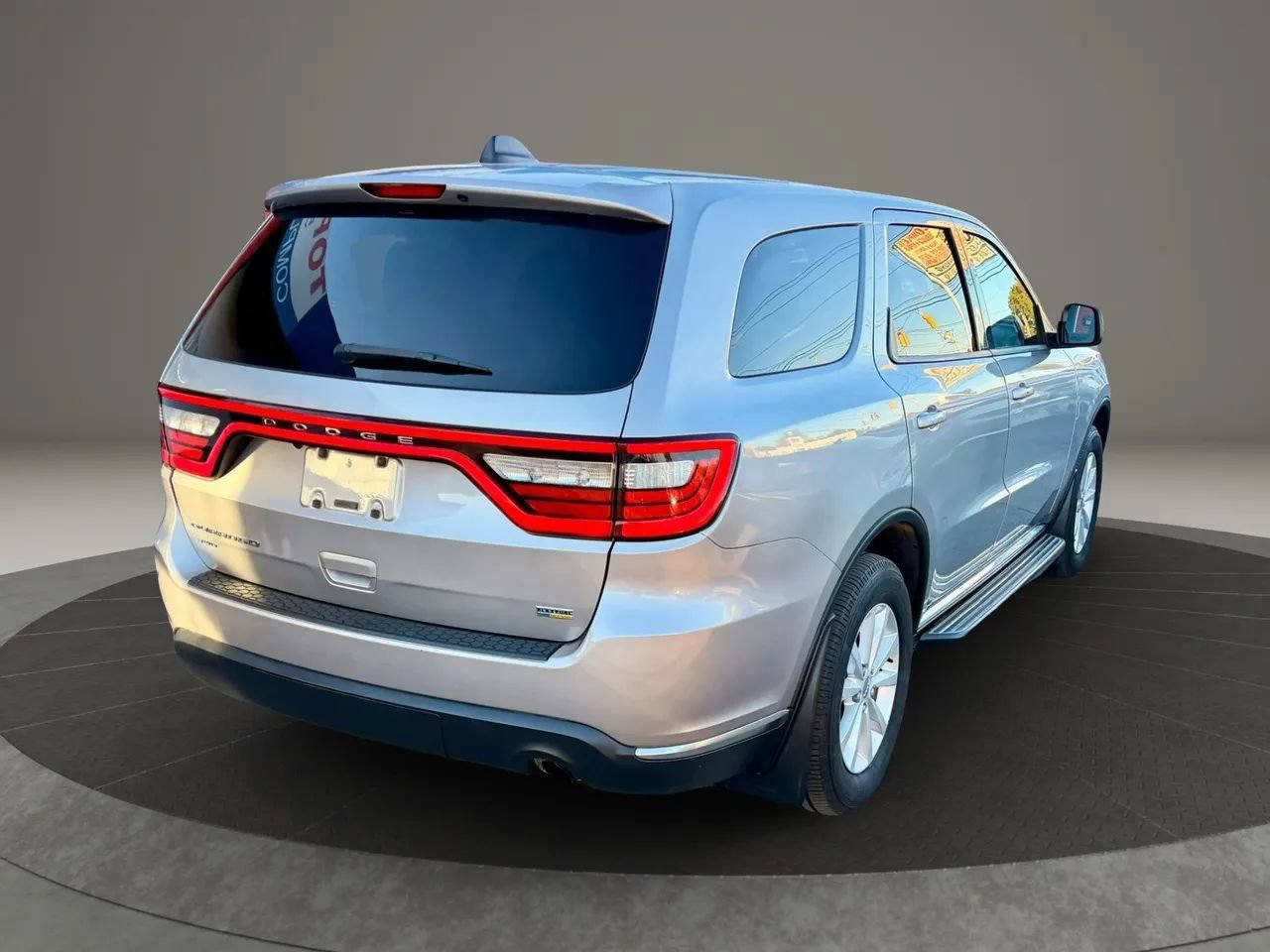Used 2015 Dodge Durango SXT AWD/4WD image 4