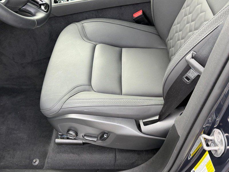 New 2026 Volvo XC90 T8 Plus w/ Protection Package Premier AWD/4WD image 13