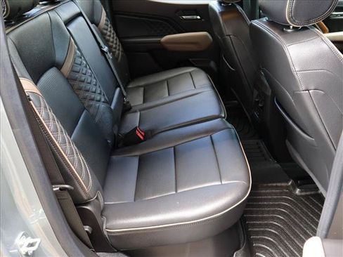 Used 2025 GMC Canyon Denali AWD/4WD image 27