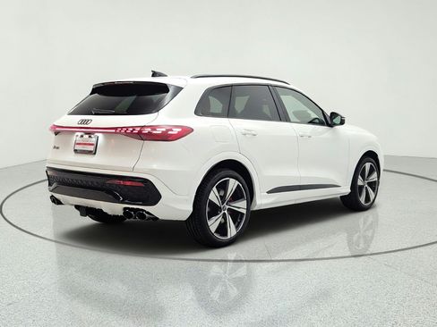 New 2026 Audi SQ5 Premium Plus AWD/4WD image 5