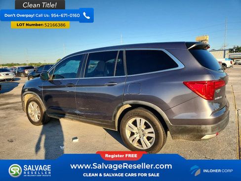 Used 2017 Honda Pilot LX image 3