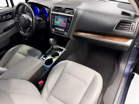Used 2018 Subaru Outback 3.6R Limited w/ Popular Package #2 AWD/4WD image 25