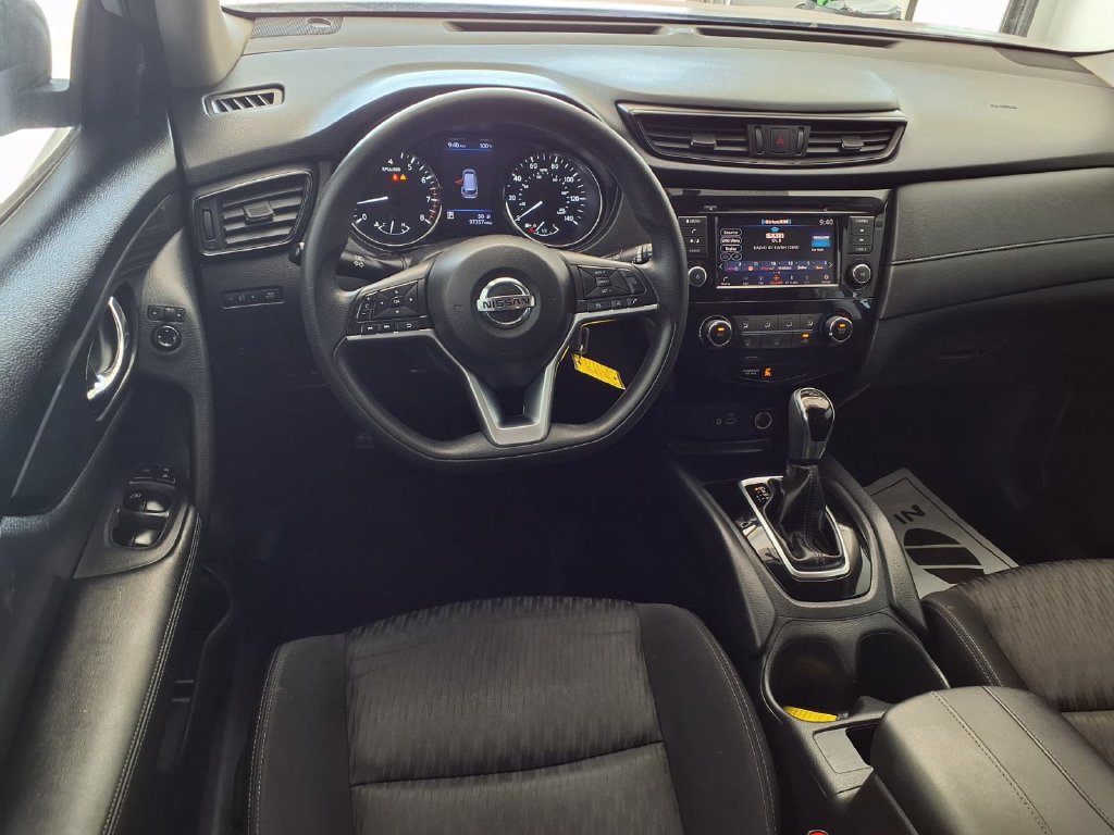 Used 2018 Nissan Rogue S FWD image 11
