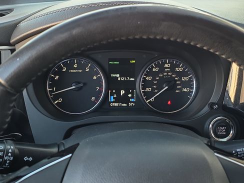 Used 2020 Mitsubishi Outlander SE image 16