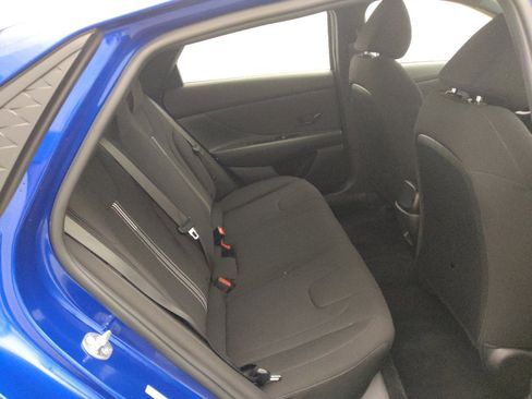 Used 2025 Hyundai Elantra Sport FWD image 19