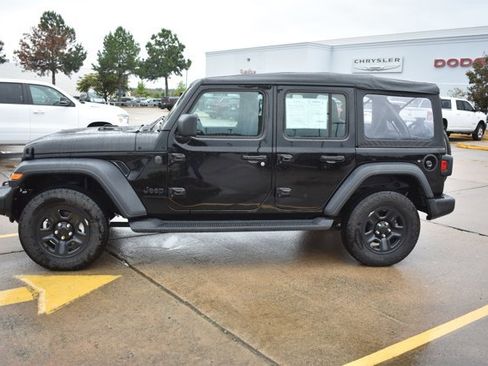 Used 2025 Jeep Wrangler Sport image 8