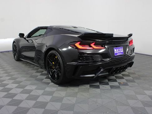 Used 2025 Chevrolet Corvette Z06 RWD image 5