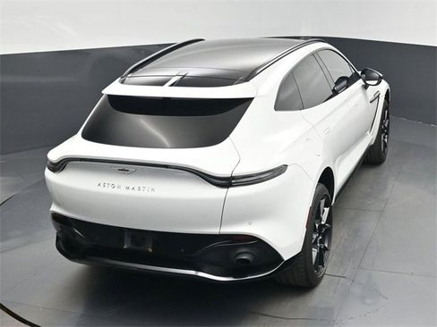 Used 2021 Aston Martin DBX image 36