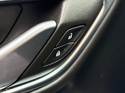 Used 2023 Chevrolet Tahoe Z71 w/ Luxury Package image 13