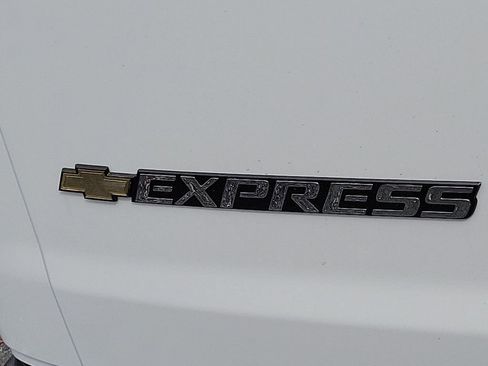 New 2024 Chevrolet Express 3500 Extended image 6