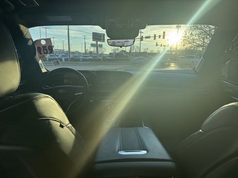 Used 2021 Cadillac Escalade Sport Platinum image 13