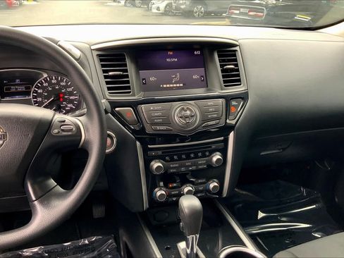 Used 2020 Nissan Pathfinder S FWD image 7
