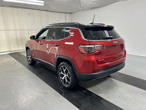 Certified 2024 Jeep Compass Limited AWD/4WD image 7