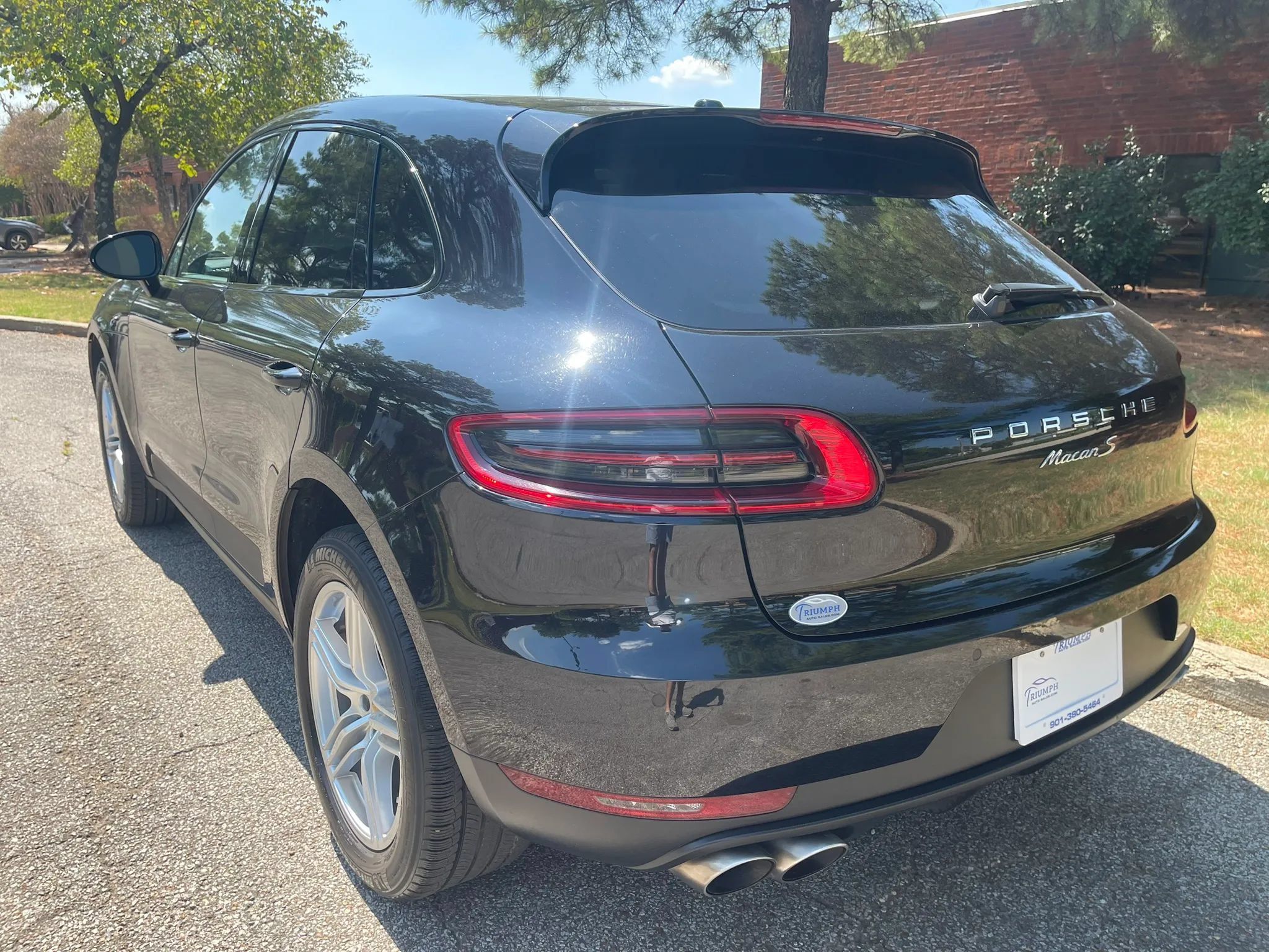 Used 2018 Porsche Macan S AWD/4WD image 3