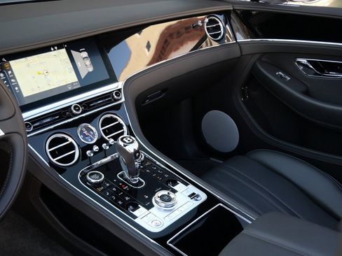 Used 2020 Bentley Continental GT image 15