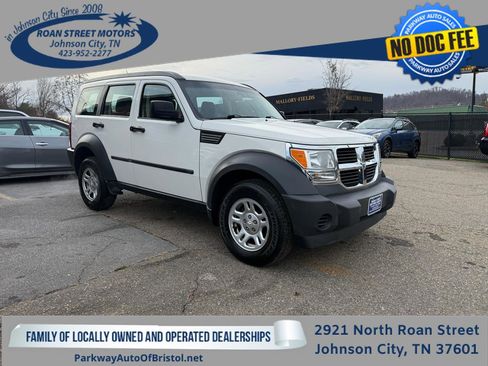 Used 2008 Dodge Nitro SXT image 1