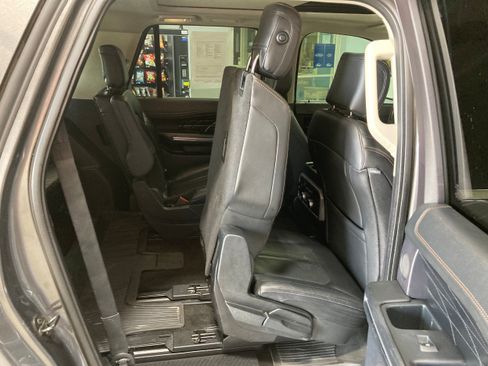 Used 2018 Ford Expedition Max Platinum AWD/4WD image 11