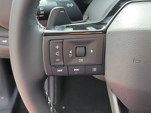 New 2026 Nissan Pathfinder SL AWD/4WD image 32