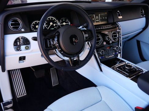 Certified 2023 Rolls-Royce Cullinan image 29