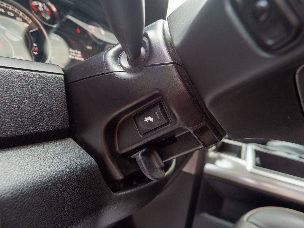 Used 2015 RAM 1500 Limited AWD/4WD image 21