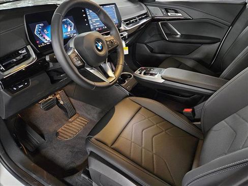 Used 2026 BMW X2 xDrive28i w/ Technology Package AWD/4WD image 9