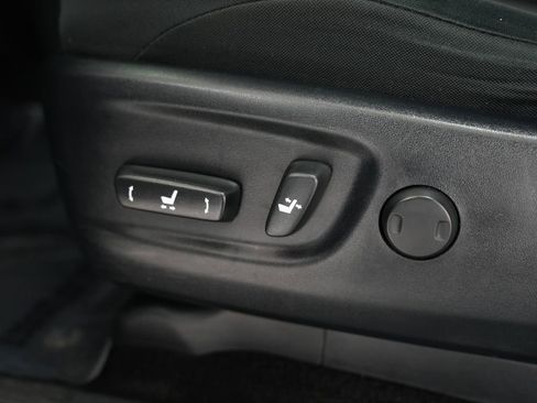 Used 2017 Toyota 4Runner TRD Off-Road AWD/4WD image 44