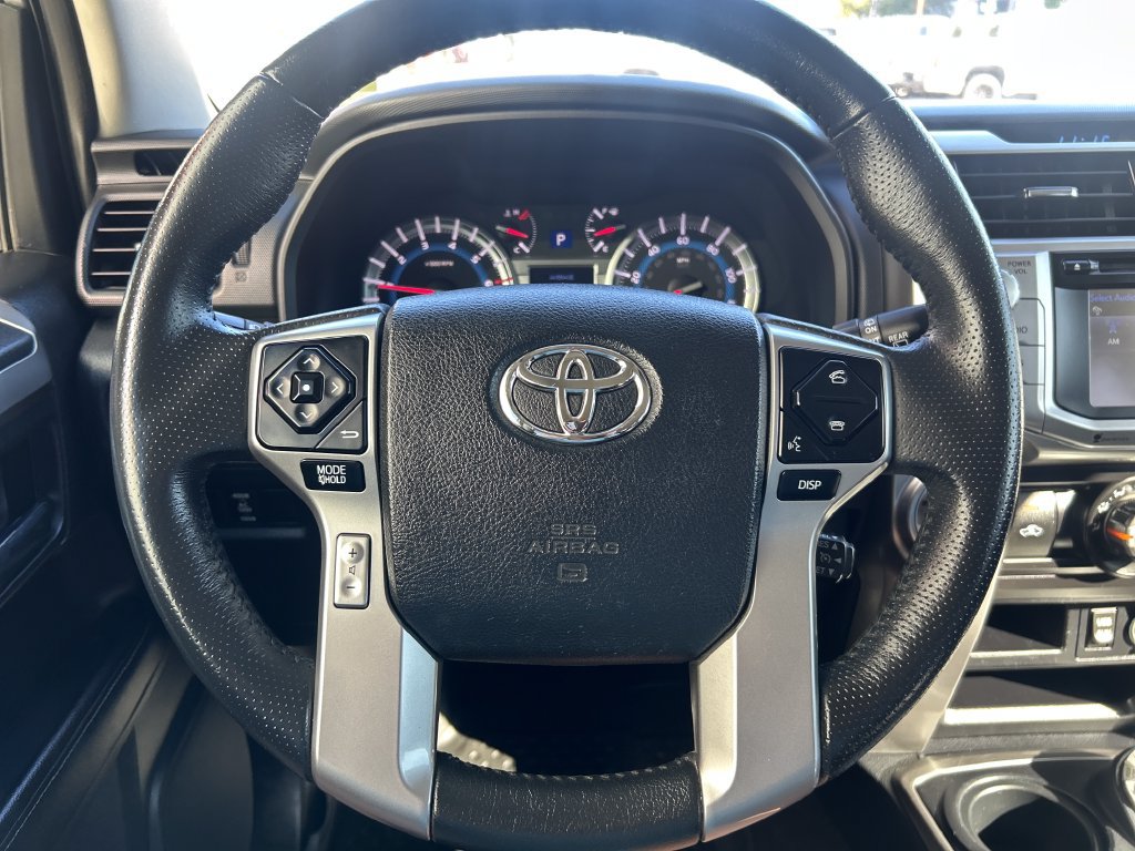 Used 2016 Toyota 4Runner SR5 AWD/4WD image 16