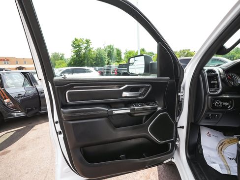 Used 2025 RAM 1500 Laramie w/ Sport Appearance Package AWD/4WD image 10
