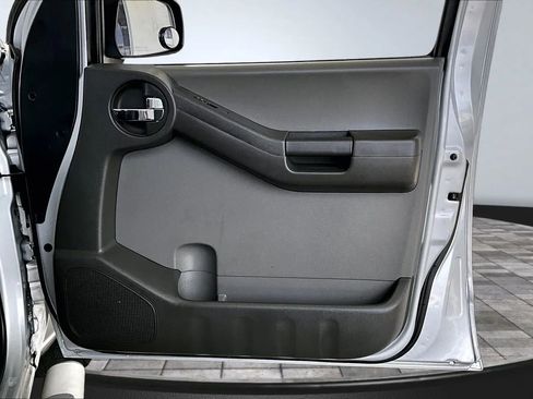 Used 2012 Nissan Xterra X RWD image 23