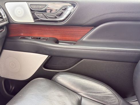 Used 2022 Lincoln Navigator L Reserve image 23