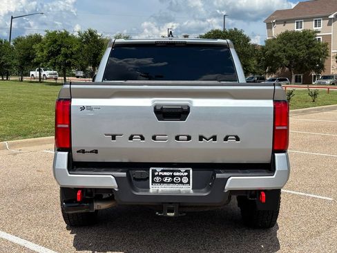 Certified 2024 Toyota Tacoma TRD Off-Road AWD/4WD image 6
