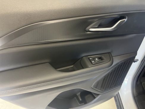 New 2025 Jeep Grand Cherokee 4WD image 31