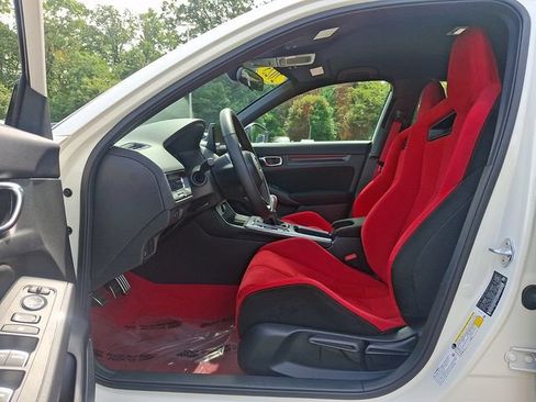 Used 2025 Honda Civic Type R image 13