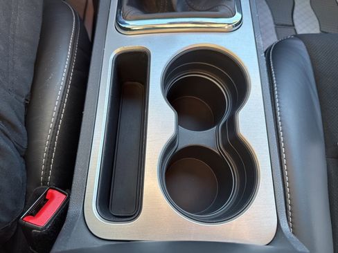 Used 2014 Dodge Challenger SRT8 image 18