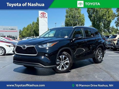 Used 2026 Toyota Highlander XLE AWD/4WD image 1