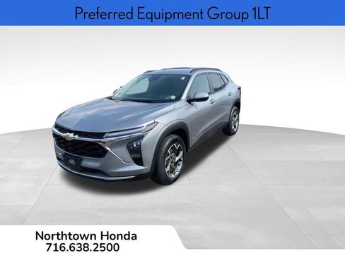 Used 2024 Chevrolet Trax LT w/ Driver Confidence Package image 5