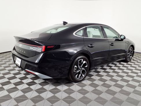Certified 2024 Hyundai Sonata SEL FWD image 4