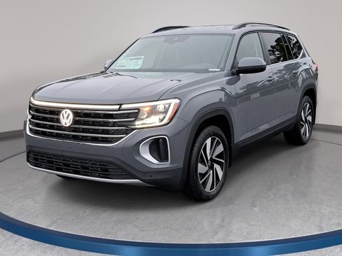 New 2026 Volkswagen Atlas SE FWD image 1