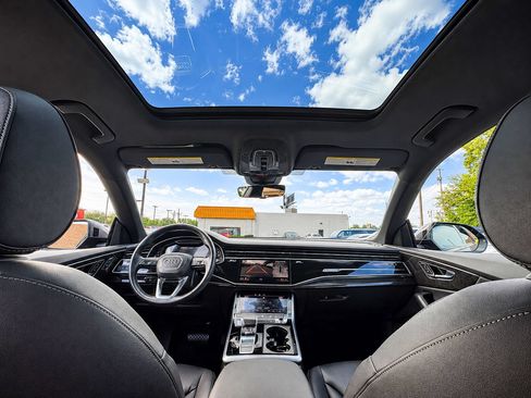Used 2025 Audi Q8 Premium w/ Black Optic Package AWD/4WD image 2