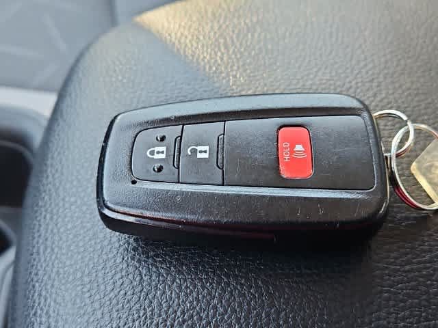 Used 2023 Toyota RAV4 XLE w/ XLE Grade Weather Package AWD/4WD image 28