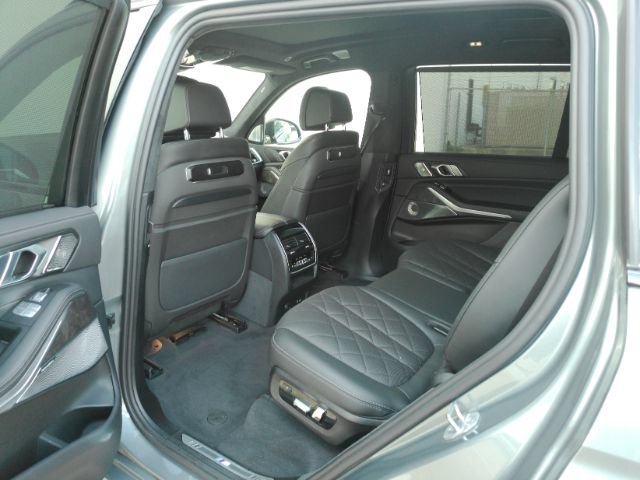 Used 2023 BMW X7 xDrive40i w/ M Sport Package AWD/4WD image 22