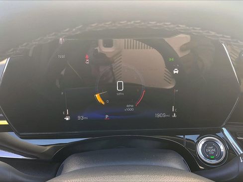 Used 2025 Chevrolet Trax ACTIV image 25