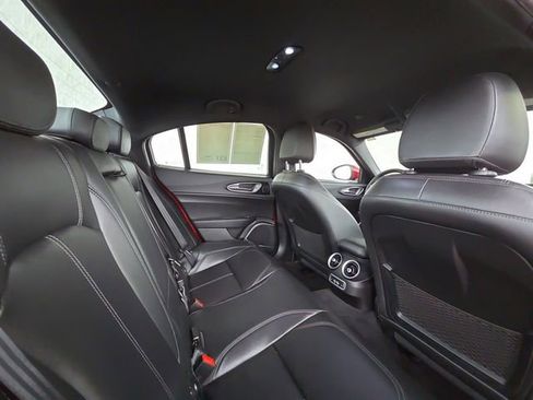 Used 2023 Alfa Romeo Giulia Sprint image 28