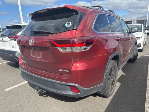 Used 2019 Toyota Highlander SE image 5