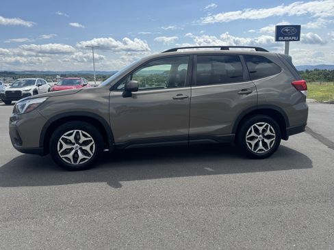 Used 2021 Subaru Forester Premium w/ Popular Package #1 AWD/4WD image 7