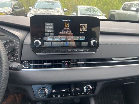 Used 2024 Mitsubishi Outlander SE AWD/4WD image 7