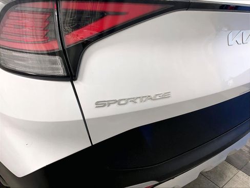 Used 2023 Kia Sportage EX image 28