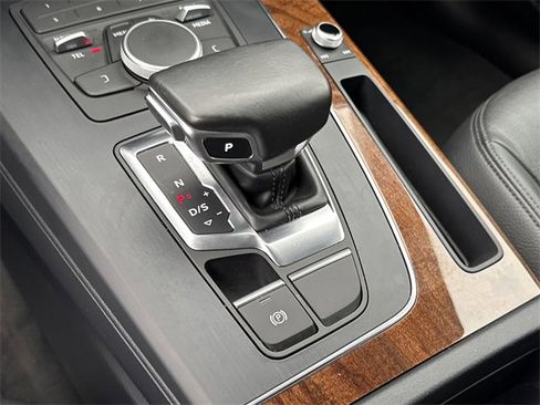 Used 2018 Audi Q5 2.0T Premium image 33